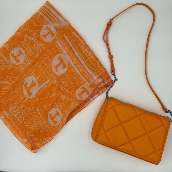 UT Volunteer Football Game Day Infinity Scarf & Satchel Crossbody Handbag Set - Picture 3 of 7